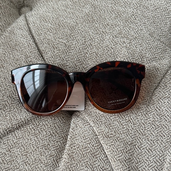 Lucky Brand Brown Tortoise Sunglasses - Picture 1 of 3